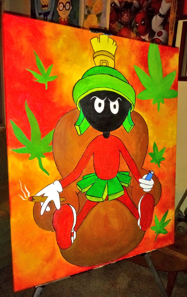 Tried painting something cool for my sis. #marvinthemartian #420friendly
 #art #painting