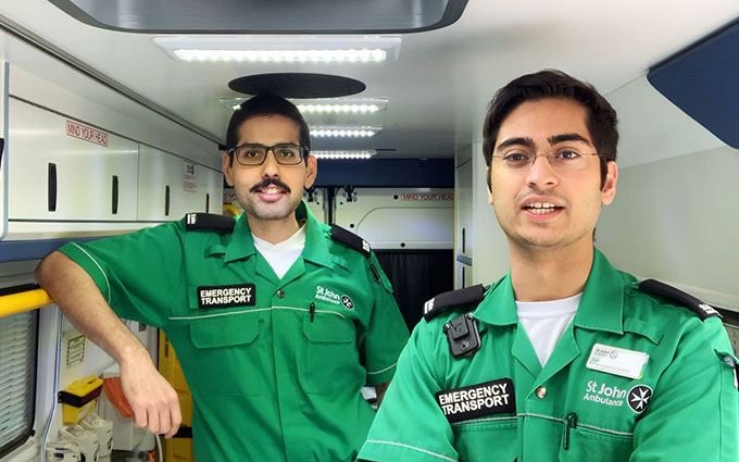 Meet Zain, an Emergency Medical Technician based in London. 

Zain Osmani and Taylan Gungor tells us what it's like responding to an emergency call out during the coronavirus outbreak.

sja.org.uk/what-we-do/Cor…