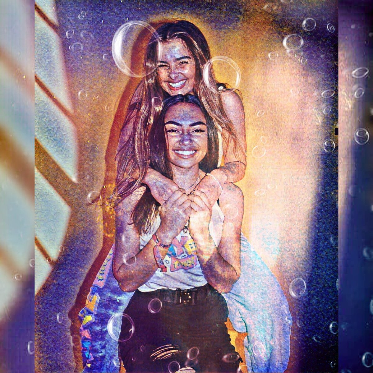 Addisonraefc's tweet photo. @whoisaddison and @lilpapivoni ❤️❤️❤️ https://t.co/Wm9GycRnlg