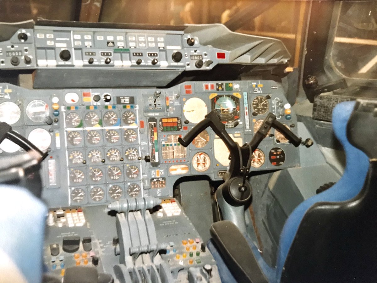 TopLandingGear's tweet photo. Find out what happened when @ElvisCostello visited the flight deck of #Concorde and turned the air blue. Not in a bad way. Hear this and other great stories from Concorde captain John Hutchinson on our #FullFlaps episode of @TopLandingGear. Avail on iTunes now. https://t.co/WJzUgW7cV5