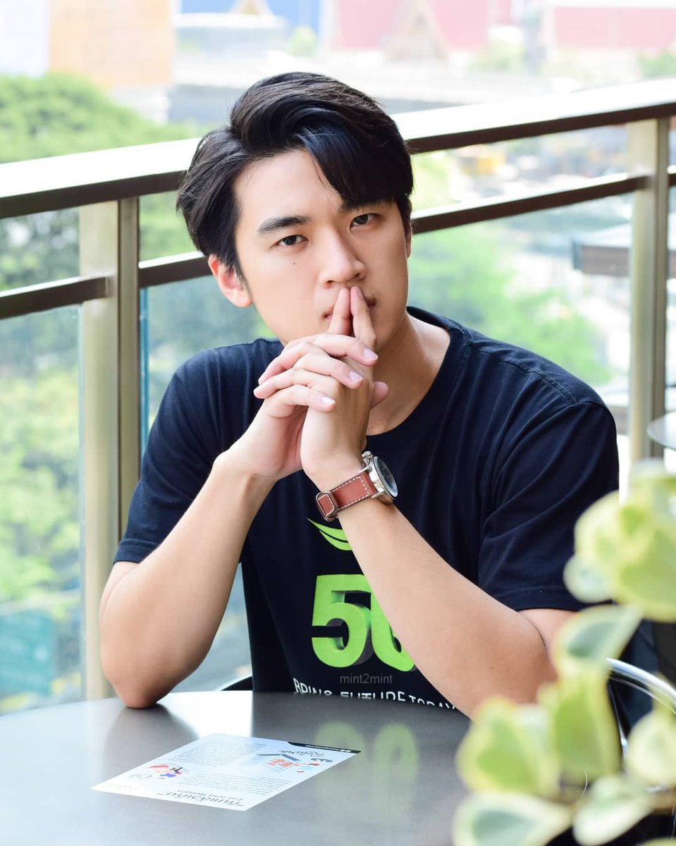 MDnutthapongph's tweet photo. 💚Say Hello to our AIS Ambassador 💚
🌻always looking our sunflower 🌻
Photos 📷 mint_2_mint..
#mdnutthapong #MDnutthapongPH #supportMD https://t.co/w497ZY9HB2