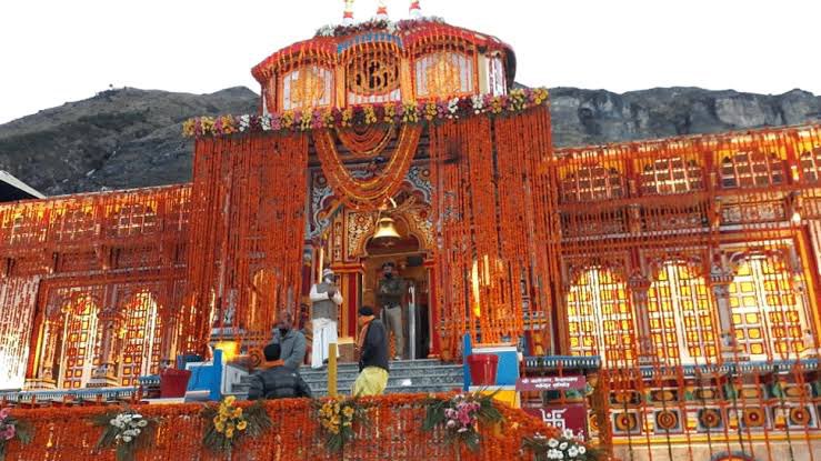 HemantR03982780's tweet photo. जय बद्रीनाथ..@ParwatS94697757 @HarishDaukiya5 @Omdudi14 @DkRajPolice2 @PremKalirana_ @DevprakashIRS @MAFIYAJAGIRDAR @A_Rajpurohit_ https://t.co/4ztFCv9cGo