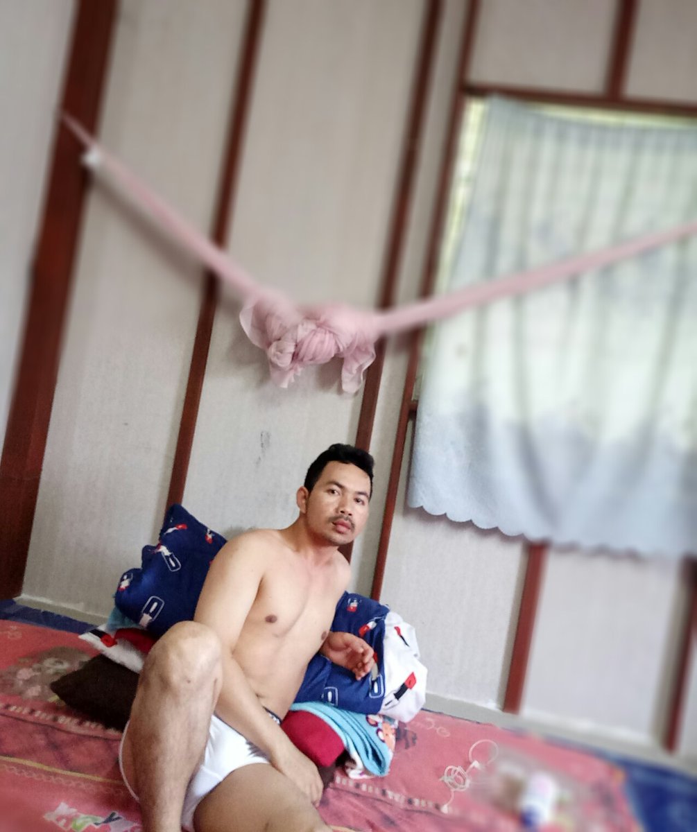 mokara_1992's tweet photo. Good afternoon everyone 

#Khmer #Thailand #Cambodia #goog #selfie #prefect https://t.co/7cLtf5vyma