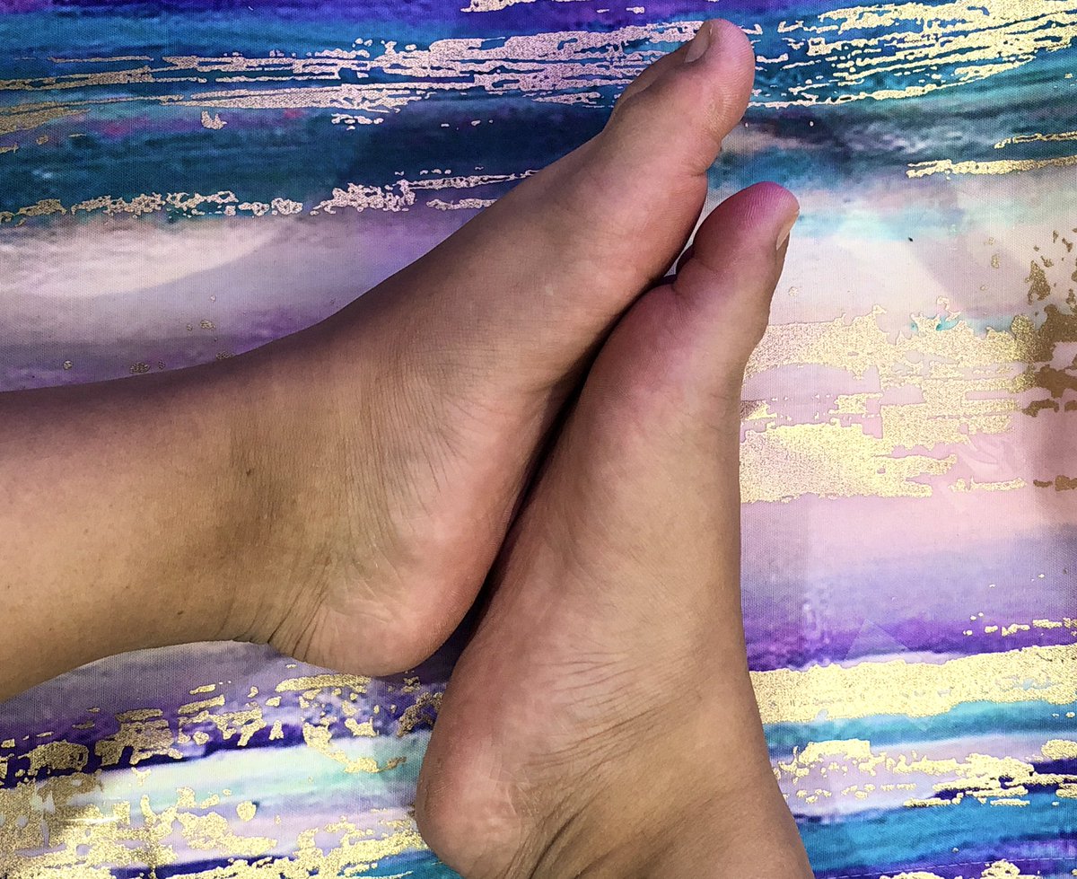 MsImpact1's tweet image. Feet looking AND feeling fine AF. I know it’s been a minute. DM to buy #Feetfettish #feetpictures #feetseller #feetfinder #feetpicsforsale #feetpics