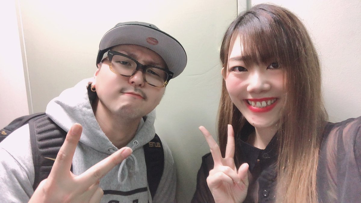 kanako_nxx's tweet image. 5月は色んな人が誕生日なので毎年めっちゃ飲んでるイメージがあるけど今年は自粛ですね😌✨

先輩方お誕生日おめでとうございますー🎉!!

ぱるっくくんだけ2ショ撮らしてくれた事ないからこんなんしかない🤦‍♀️ww

#DJPALLUC
#MONJI2C
#MOHI
#MASSCO