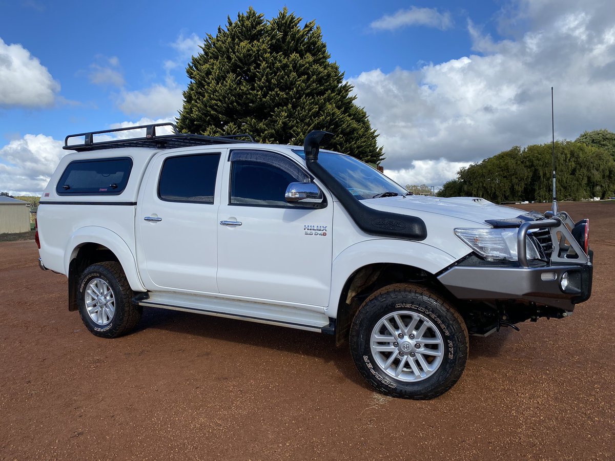 Toyota Hilux Tank Ajtó