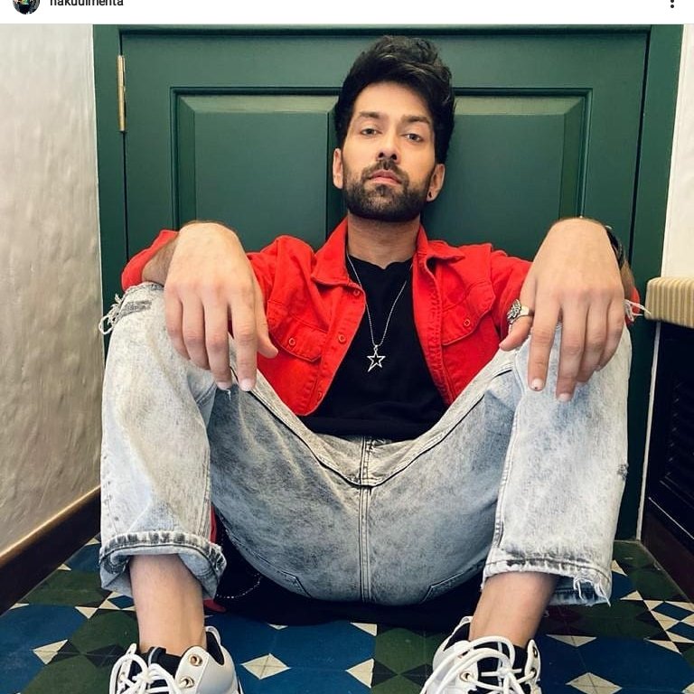 1970Pushpa's tweet photo. @NakuulTribe @NakuulMehta So confused how i am going to WFH 🤔 during MCO but i survived wfh by looking at Nakuul's smiling face 😍 all the time and of course watching #NKYBF 💞every single day keeps me happy n smiling n to move on ...
#ThursdayTalksWithNTribe https://t.co/YlgWKqUk57