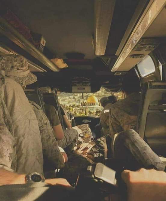 طريقُ فلَسطين يَمُرُّ مِنْ أفْواهِ بَنادِقِنا..✌🏻
#فلَسطين_الأرضُ_لَنا_القُدسُ_لَنا🇵🇸