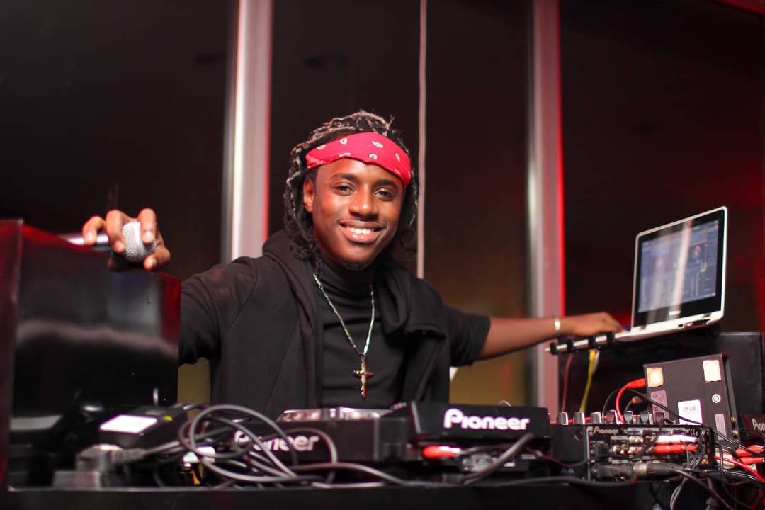 MoziakAfrica's tweet photo. 28-year-old @TheTurnUpGh is in the spotlight on this most musical of Fridays. The DJ describes himself as a "Jack of all Trades" and shares the crazy story of how he became one of the country's most exciting DJs.  

https://t.co/6W3itW7Lek https://t.co/xHcsTgv3UF