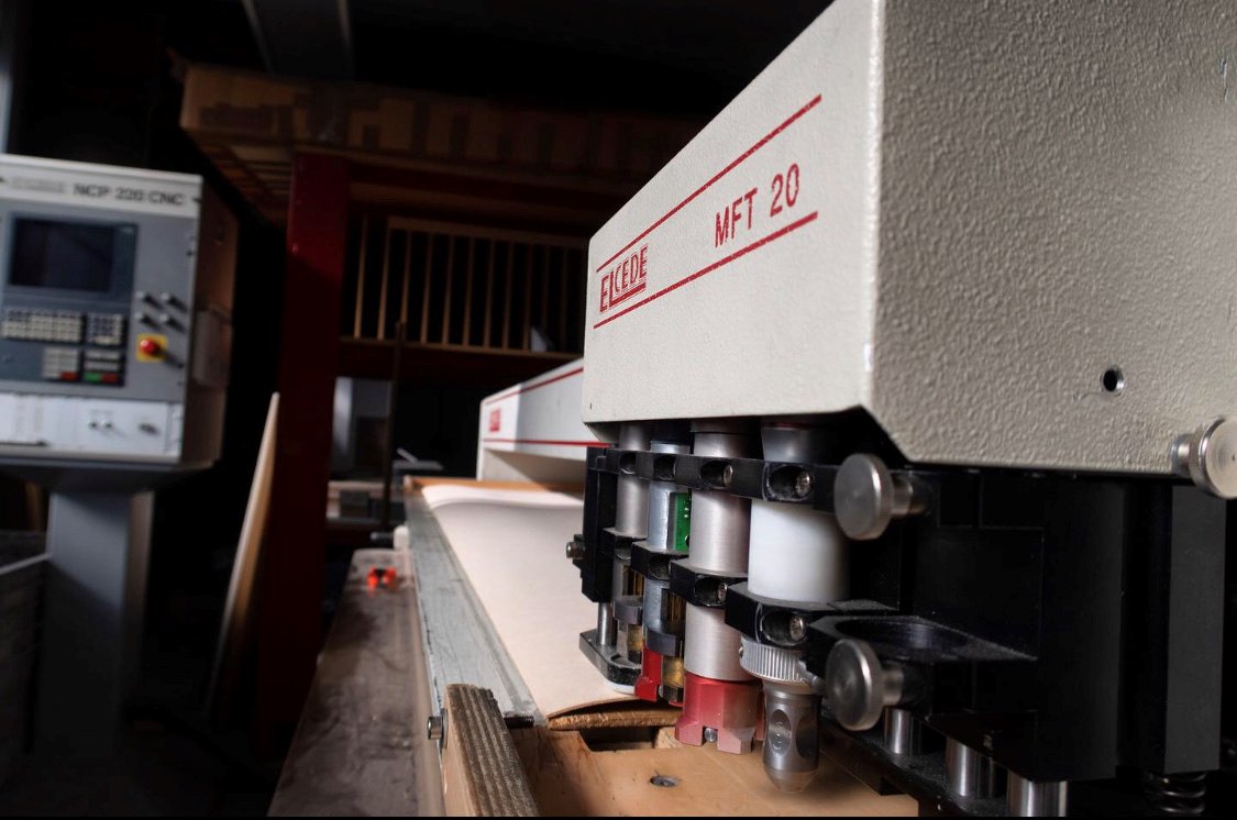 ElcedeG's tweet photo. #ELCEDE was a pioneer for automtic sample making machines with specialized cad programmes... this machine was built in 1987 and is still in use... #provenquality #ELCEDEmanufacturing #diemaker #diemaking #pioneer #highquality #revolution #cadprogrammes #mechanicalengineering https://t.co/x88uzwLgon