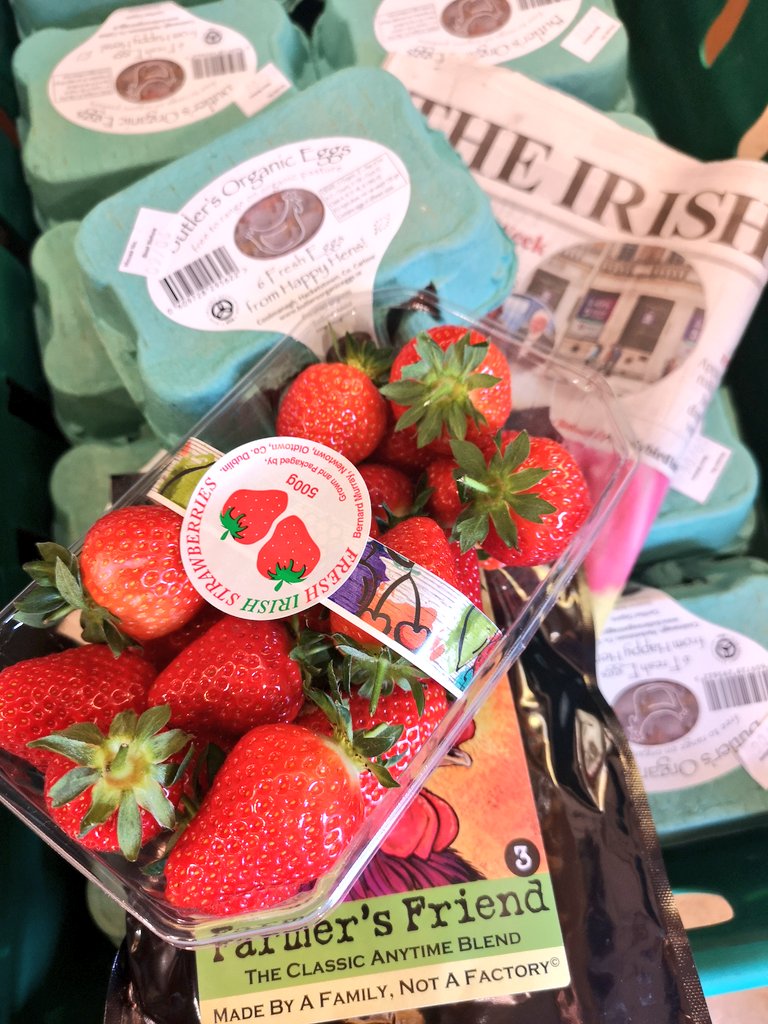 ThomasofFoxrock's tweet photo. First delivery a go... Remember when shopping this weekend #buyirish #supportirishproducers #foxrock #shoplocal 🍓🥚 🧀☕🇮🇪 💚 https://t.co/Rg5R2aXeTE
