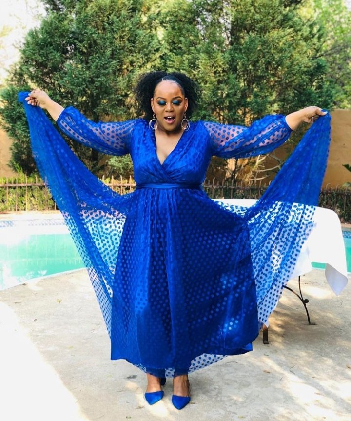 Radio2000_ZA's tweet photo. Friday is that you? 💃 Rise and Smile!😁

It's #QueensOfGrace with @CarolOfori 09:00 - 12:00. How has the week been mates? 

Let's get it! https://t.co/GDus4s14NM