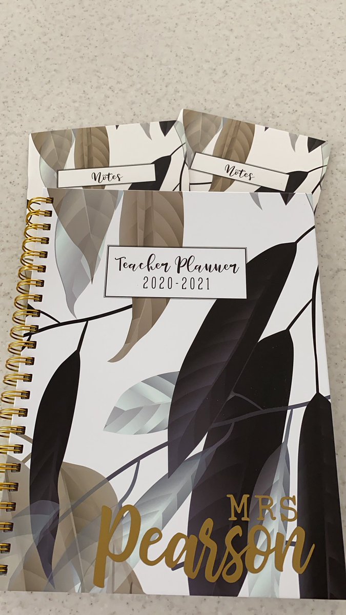 Oh my days, over the 🌑 and fully 🥰 over my new <a href="/TPositiveTC/">Positive Teacher Co.</a> Teacher Planner...how am I nearly into my 5th year of teaching and only now just discovering they exist?! Absolute convert, it’s everything I could have wanted in a planner!