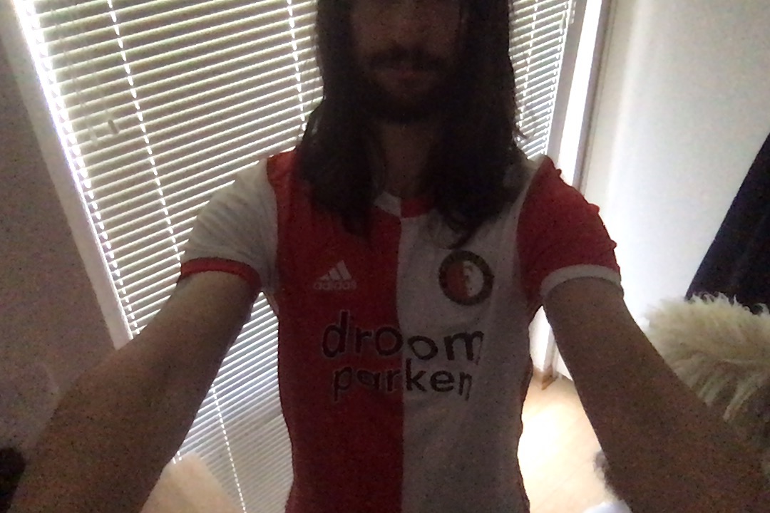 EditModeFM's tweet photo. #todaysshirt #Feyenoord @Feyenoord #20192020 #homekit #showoffyourshirt #homeshirts
@homeshirts1 @ShirtsIsolation @The_Kitsman
#getyourkiton #shirtsatwork @TheKitmanUK #daddylongarms https://t.co/c0OK87FyP2