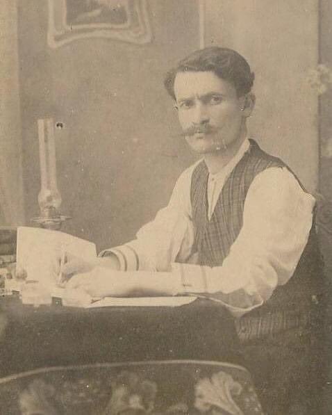 “İlk kurşun, ilk direniş. Vatan var oldukça Hasan Tahsin’ler yaşayacak. Söz veriyoruz!”

İşgalcilere karşı İzmir'de ilk kurşunu atan, Milli Bağımsızlık Mücadelesi’nin önemli kahramanlarından Gazeteci Hasan Tahsin'i vefatının 101. yıl dönümünde, saygı ve minnetle anıyorum.