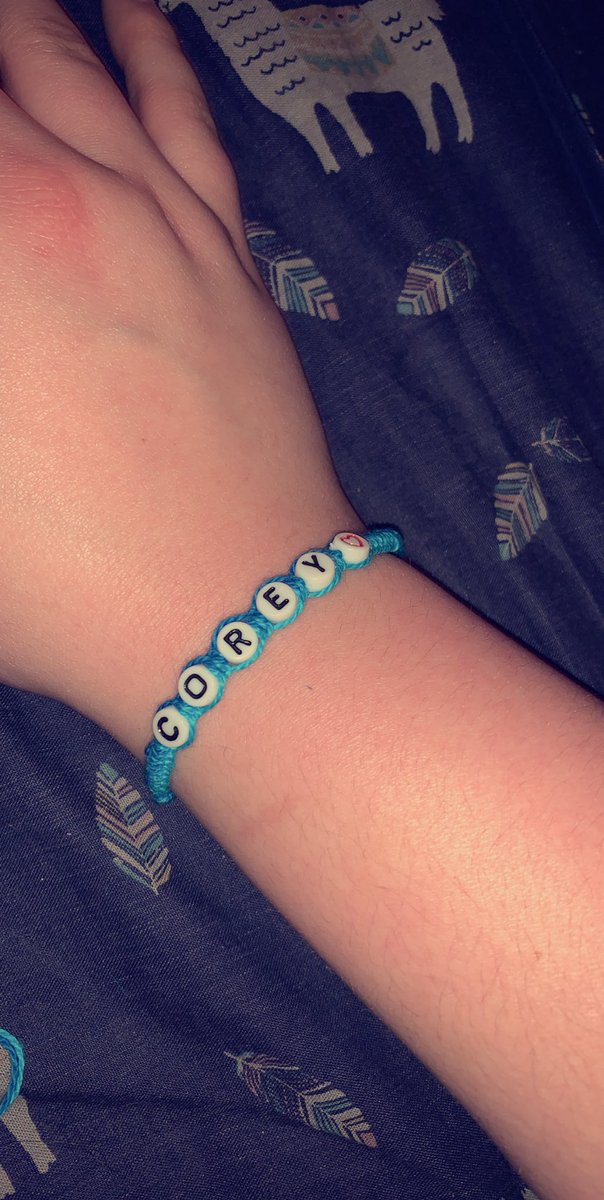 kaytbuchhop's tweet photo. this bracelet shows how much i appreciate you, corey. you impacted my life so much. the light that beamed from you everytime you were in a video, i never had the privilege to meet you but you seemed like the best ever. i love you, corey! #urappreciated #halfcircle https://t.co/6mqEnvAy4P