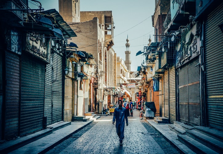 MahmoudKhlefa22's tweet photo. "نفسك عالم عجيب،تحب المرءَ فتراه مَلَكًا، ثم تكرهه فتبصره شيطانًا. وما ملكًا كان قطّ ولا شيطانًا، وماتبدل، ولكن تبدلت حالة نفسك. وتكون في مسرَّة فترى الدنيا ضاحكة، حتى إنك لو كنت مصوِّرًا لملأت صورتها على لوحتك بزاهي الألوان، ثم تراها وأنت في كدر باكية قد غرقت في سواد الحداد.... https://t.co/pcrVtKburY