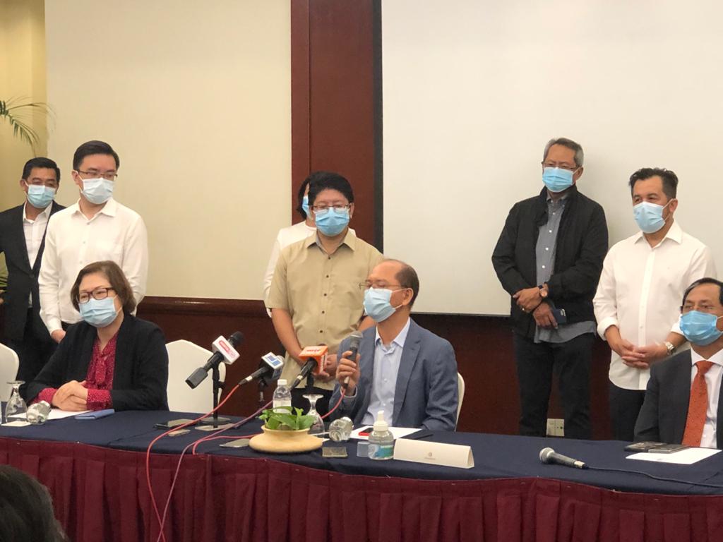 upkoexco's tweet photo. Presiden UPKO menyatakan pendirian terus berdiri teguh di belakang kepimpinan YAB Ketua Menteri mewakili semua parti kerajaan Sabah selaku Ketua Whip

Pemuda UPKO berdiri teguh Bersama @FelixJSaang @kennedyjohn2975 @TommyAmir3 @petrusconrad @CarlyeLaj @cmoosom @GaitSamsuddin https://t.co/ONbFuNbIS0