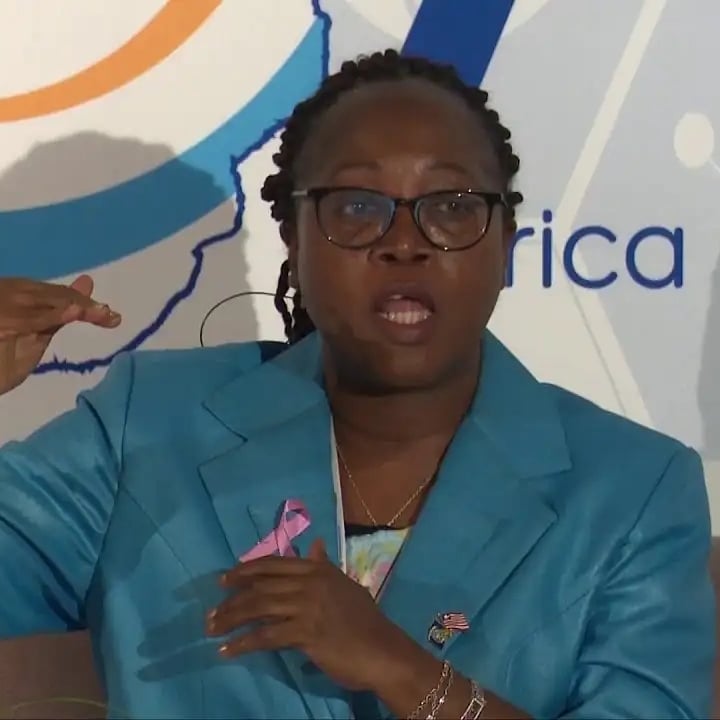 WomenNarratives's tweet photo. Celebrating #AfricaWomenLeadersFightingCOVID19
Dr. Wilhelmina Jallah is Liberia's Health Minister. She is among the African female Health Ministers who are leading their countries in the fight against COVID-19. https://t.co/IfmiVgox7Q
