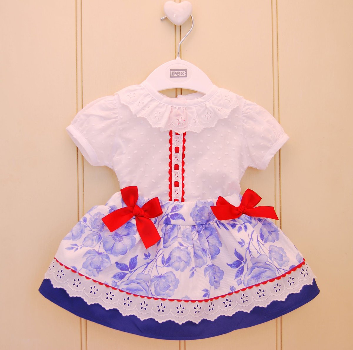 ThreadsTeds's tweet photo. Pex Bliss Set 💙❤️ 3m, 6m and 9m —- £34.99 —- #pex #baby #babygirl #cute #babyclothes #babywear #bliss #bow #pretty #princess https://t.co/HiU8O5zKqQ