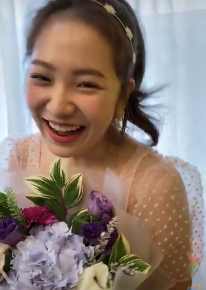 reveluvForever5's tweet photo. @RVsmtown Yeri is so precious I can’t wait for her very own show! #YERI #RedVelvet #REDVELVETWORLDDOMINATION https://t.co/7ZdOmUremJ