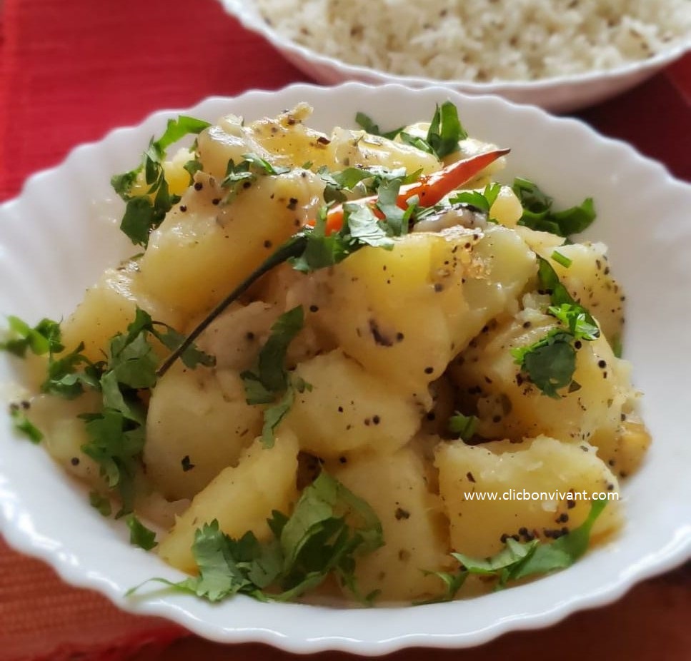 clicbonvivant's tweet photo. 𝗖𝗵𝗲𝗲𝘀𝘆 𝗣𝗼𝘁𝗮𝘁𝗼𝗲𝘀
An instant recipe that can be made in less than 30 minutes, comes out best with Amul (@Amul_Coop ) Cheese cubes.
𝗖𝗵𝗲𝗰𝗸 𝗿𝗲𝗰𝗶𝗽𝗲 𝗼𝗻: https://t.co/7CTaZXGktG
#Instantcooking #recipeunder30minutes https://t.co/dTpvDjnDsh