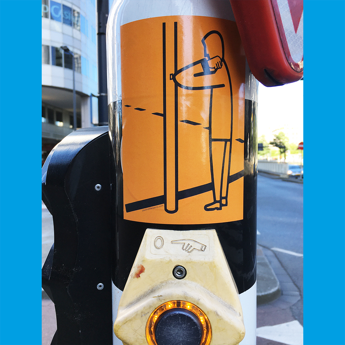 apuntdesign's tweet photo. elboweconomy #rotterdam #trafficlight #paulinewiersema https://t.co/KE2IElQqis