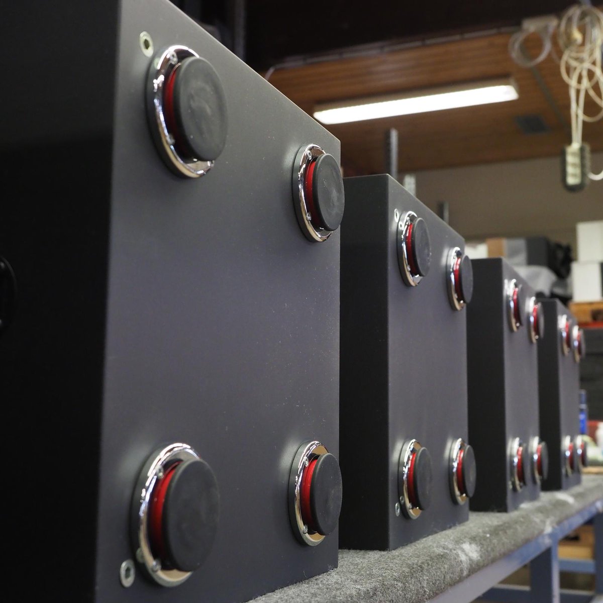 amphion_fi's tweet photo. "I Feel it Coming" 🎶🔊
#TodayattheFactory #FlexAmp1200 #FlexBase25 #Amphion https://t.co/yaMOdugJXA