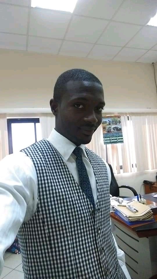 dada_hosea's tweet photo. Hbd bro morewine #StaySafe https://t.co/BiUxqC1SSm