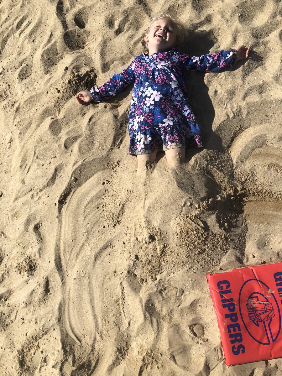 Here comes the sun ☀️ Happy Friday, Clippers ⚓️ #whosgonnawashherhair