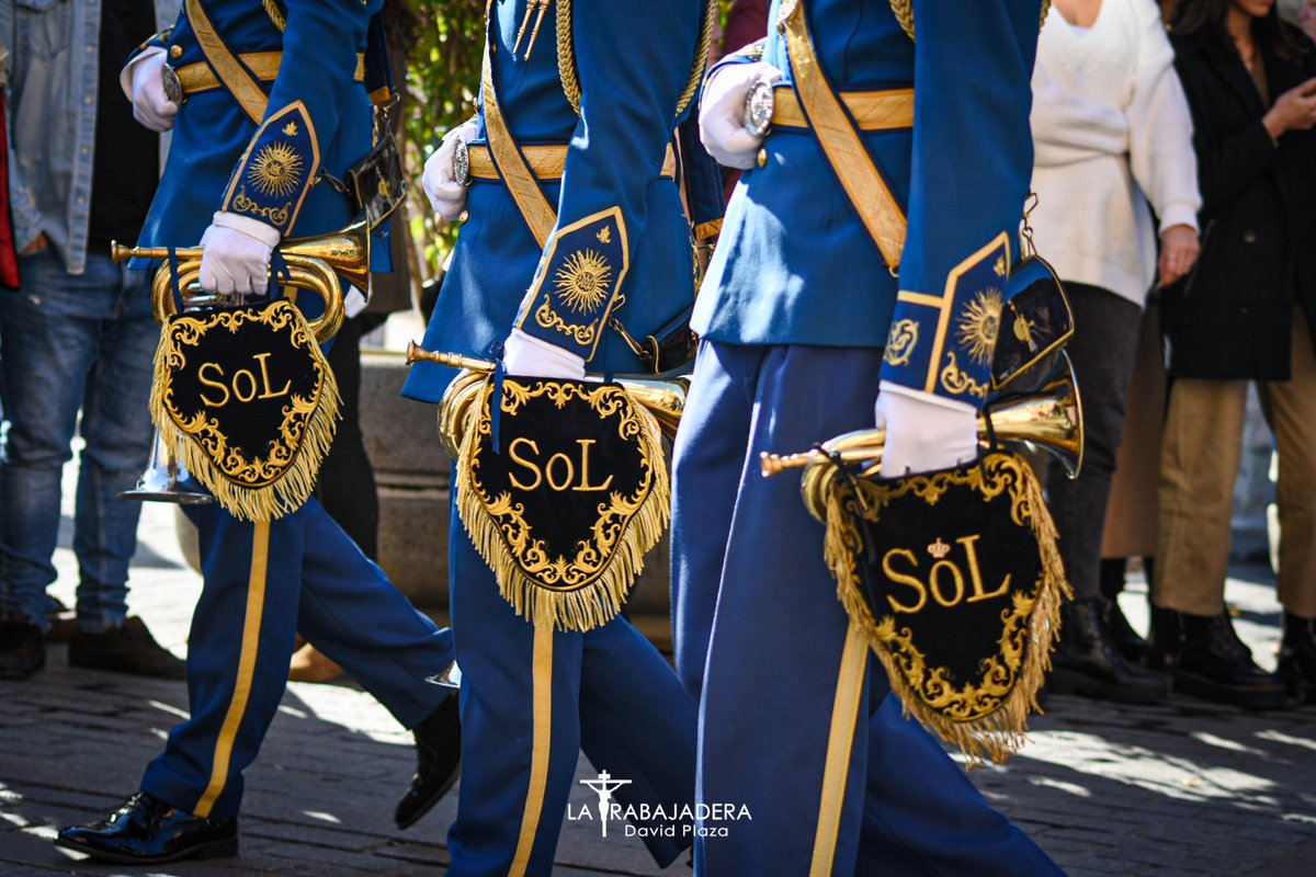 Davidpla_02's tweet photo. 45 años de SôL... Por Sevilla Siempre...
@bandasol @BateriaSoL
#Bandasol #semanasanta #semanasantasevilla #ssanta19 #ssanta20 #fotografiacofrade #TDSCofrade #Porsevillasiempre https://t.co/ubCBlAmFlk
