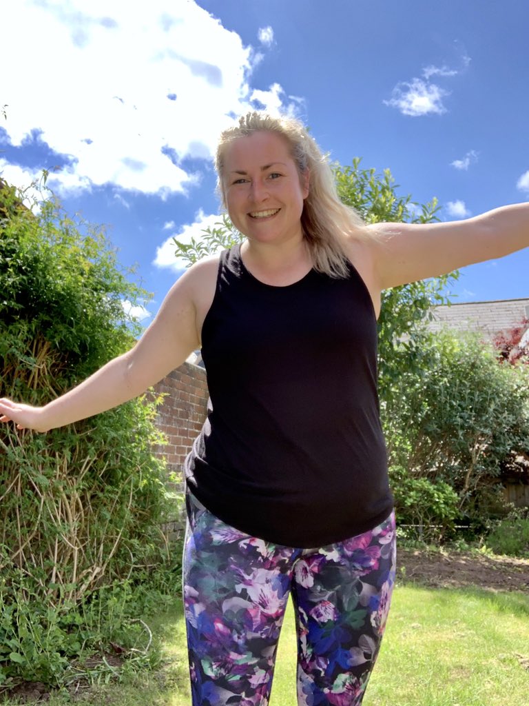 FloEggins's tweet image. The face of someone who’s just completed a 26 day #2point6challenge in aid of @RefugeCharity 😆

➡️ justgiving.com/fundraising/fl…