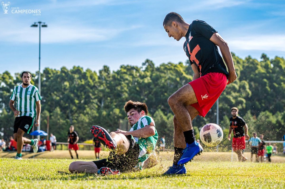 arrillagae's tweet photo. ¿Qué pasa con el #fútbol amateur? 
Ligas que reúnen a miles de jugadores en Montevideo y en el interior aprontan el regreso: protocolos, mejoras en las gestión y la infraestructura y sobre todo, muchas ganas de volver: https://t.co/MafL0pwkIV

🔐 𝑃𝑎𝑟𝑎 𝑠𝑢𝑠𝑐𝑟𝑖𝑝𝑡𝑜𝑟𝑒𝑠 https://t.co/TtshNo5rpX