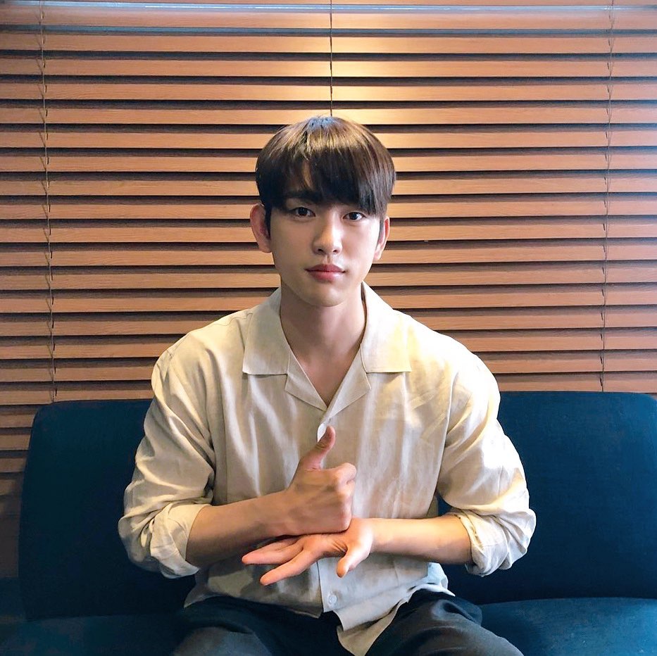 peachahgase's tweet photo. Wonpil accepted Jinyoung's invitation to do the frontliner support challenge. Wonpil tagged his bandmates, YoungK and Dowoon. 😍💕

#Jinyoung #박진영 #JJP #JJProject #GOT7 #갓세븐 @GOT7Official https://t.co/i2lFKUfsM3