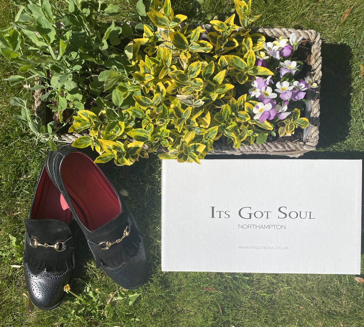 ItsGotSoul Shoes tweet media