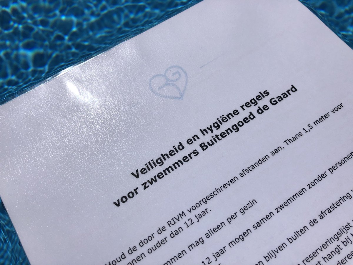 buitengoedgaard's tweet photo. Regels! Wij vragen onze gasten om rekening te houden met de veiligheid- en hygiëneregels opgesteld n.a.v. de richtlijnen van het RIVM. 
Zwemmen met gepaste afstand. Kinderen onder 12 jaar samen zónder ouders of timeslots per gezin. https://t.co/C8FmMUlUHi