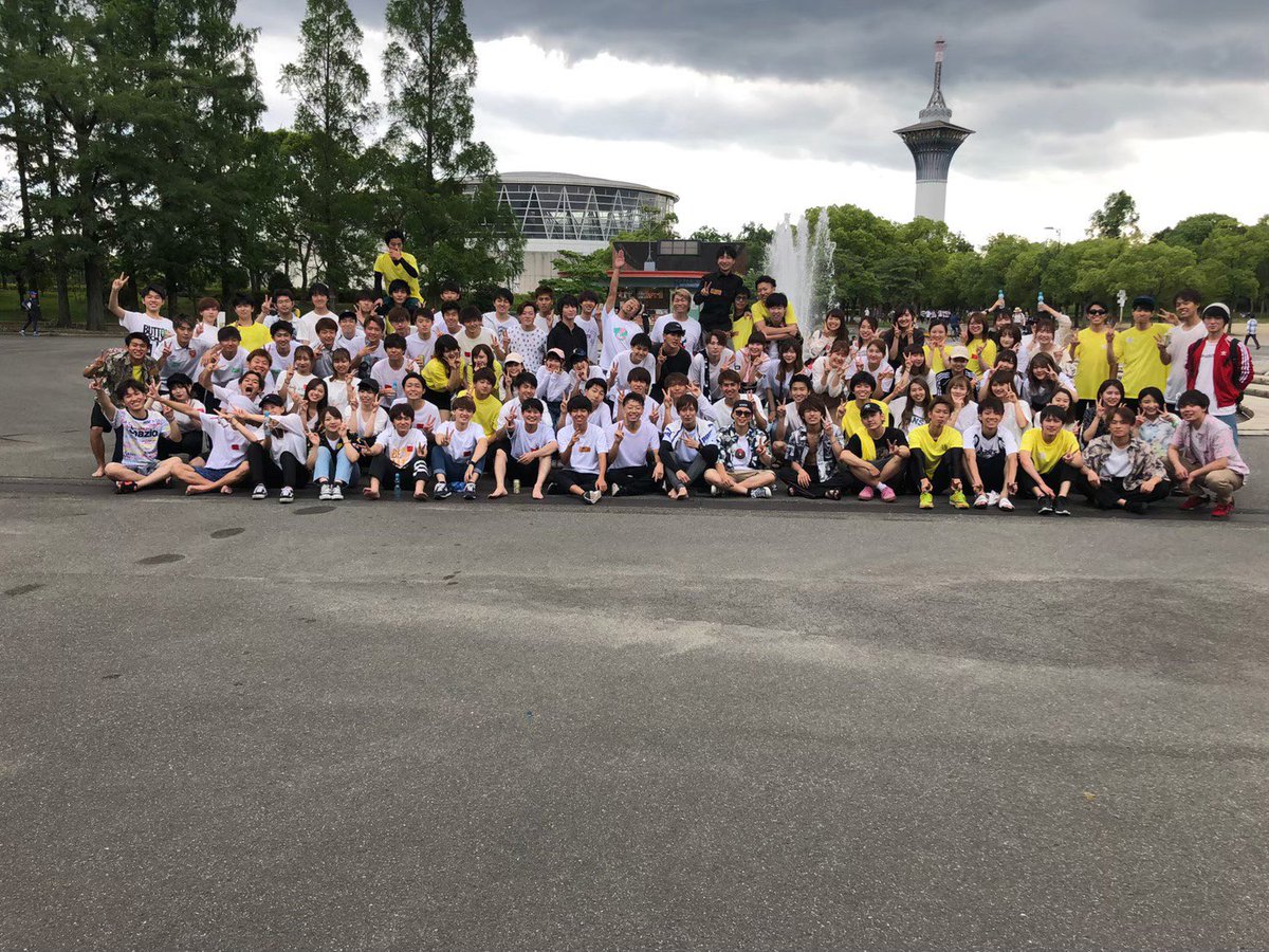 Setsudaisaikoho's tweet photo. 【逃走中】

学祭以外にもイベントあります！
毎年全体レクで逃走中をしており、大学生がガチで走ります🏃‍♂️
逃走成功者には賞金も🤑

毎年200人は超える部活とかロマンあるやろ🤔
新入生のみなさん心よりお待ちしております🙇‍♂️
#摂南大学 #摂大祭 https://t.co/vISBmutF9y