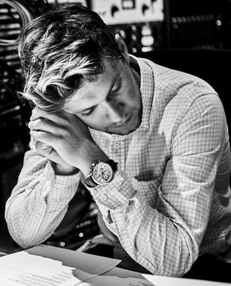 sgcommon's tweet image. ᴠᴏᴄê sᴇᴍᴘʀᴇ sᴇʀá ᴏ ᴍᴏᴛɪᴠᴏ ᴘᴀʀᴀ ᴇᴜ ᴀᴄᴏʀᴅᴀʀ sᴏʀʀɪɴᴅᴏ ᴛᴏᴅᴏs ᴏs ᴅɪᴀs, ᴍᴇsᴍᴏ ᴏs ᴍᴀɪs ᴅɪғíᴄᴇɪs