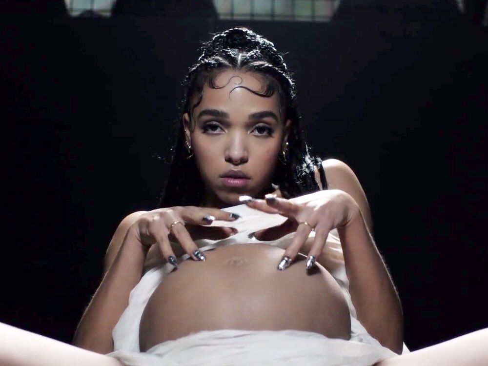 FKA twigs - M3LL155X (2015)