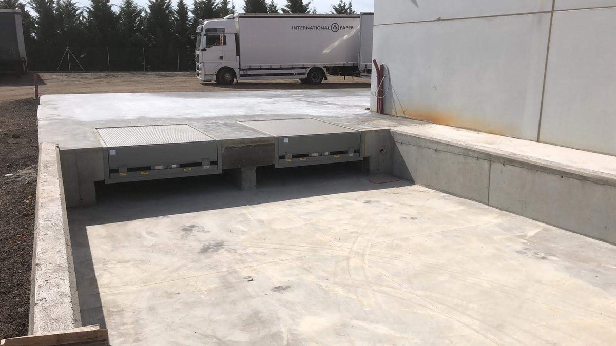 RORlogistico's tweet photo. Mejora y puesta a punto de nuestra nave en La Bañeza para seguir ofreciendo siempre una solución de calidad a nuestros clientes.
#logsitics #takingthefuture https://t.co/A0vPkMrJdI