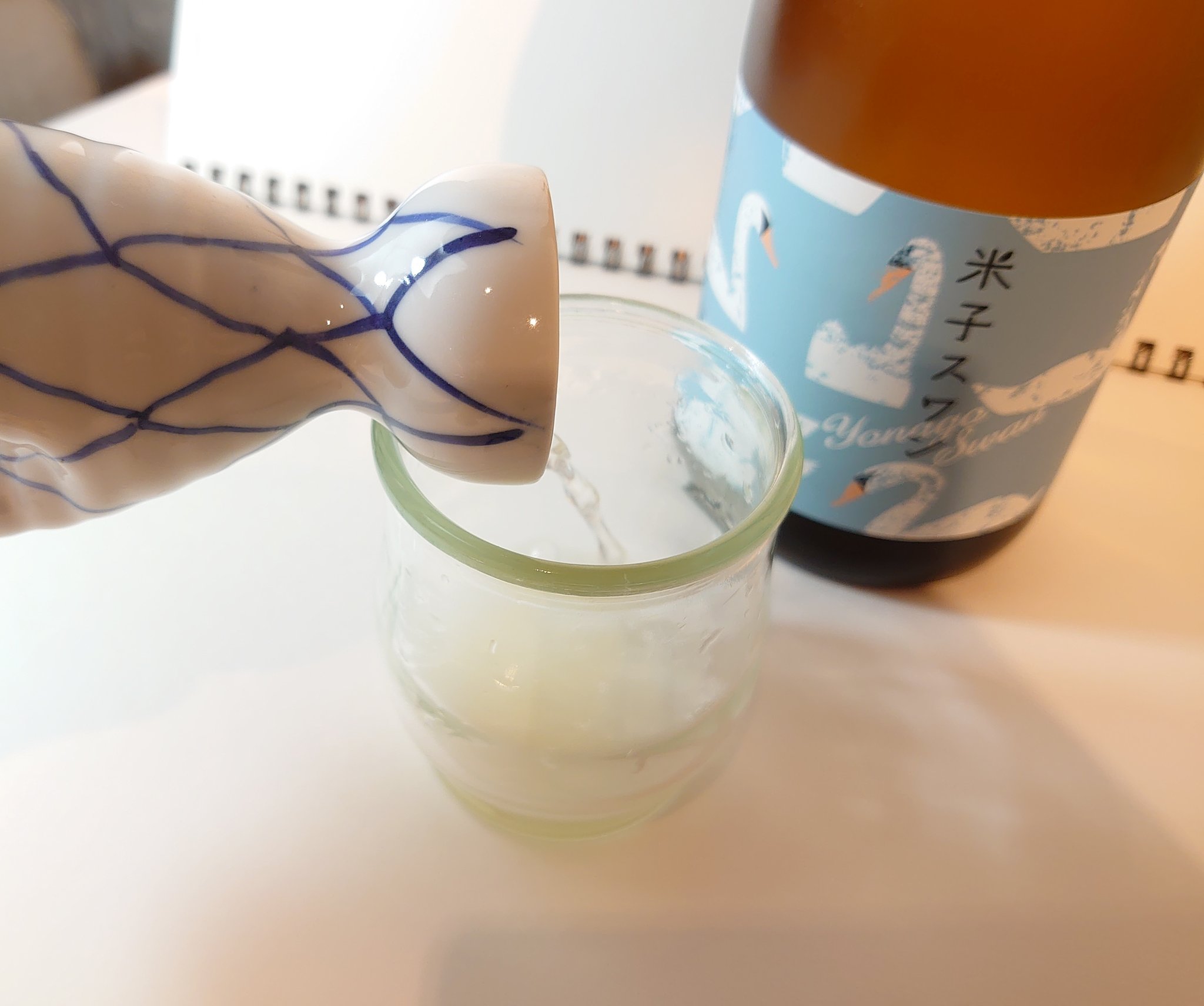 お酒ならkurand カルピス酒レモン の作り方 1 カルピスをml 2 甘口の日本酒を80mlほど 3 レモンを1カット絞る 氷を入れて完成 レモンを添えると良い感じ T Co H6cqmjpv2i Twitter