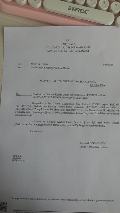 ↘️Grup Yorum'dan İbrahim Gökçek'i destekler mahiyetteki paylaşımıyla 
▶️"Yorum" yapan Hakim Ayşe Sarısu Pehlivan yoğun tepkiler üzerine,
tedbiren görevden uzaklaştırıldı!

Bu da;
▶️HSK Yorum'u...