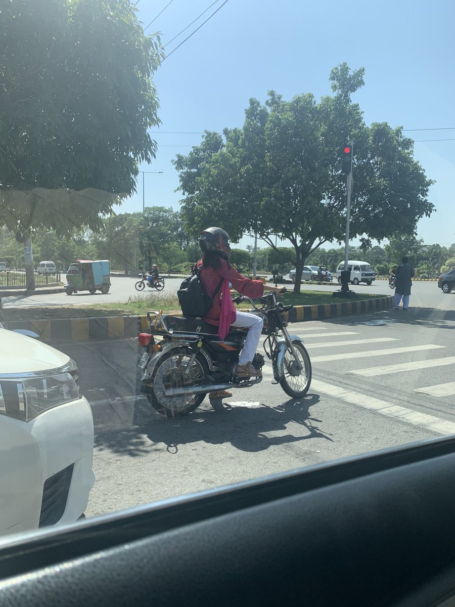 Roshaneh Zafar tweet media