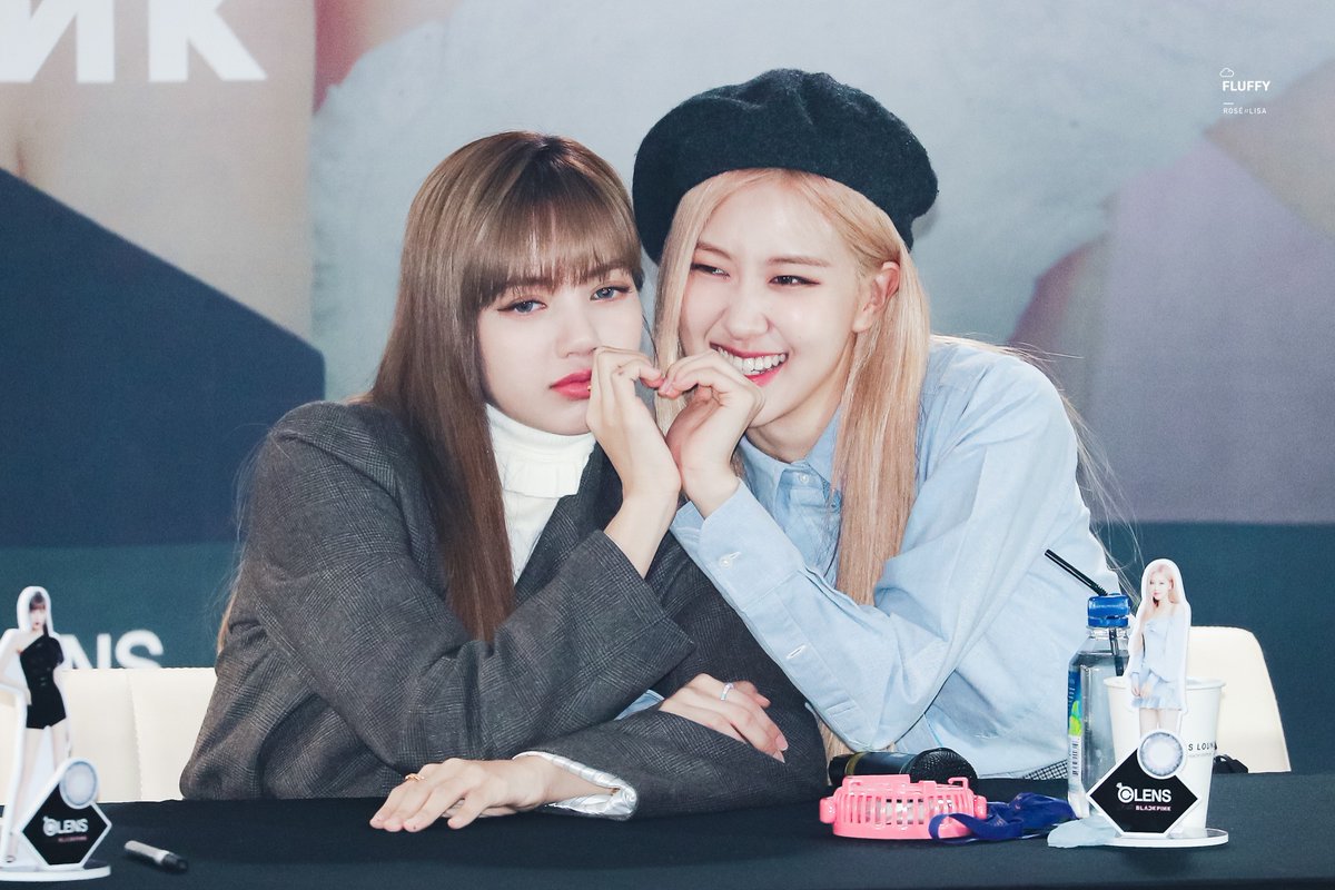 fluffy_rsl's tweet photo. 191012 OLENS

#블랙핑크 #BLACKPINK #로제 #ROSÉ #리사 #LISA #CHAELISA https://t.co/VyrSkTs8m3