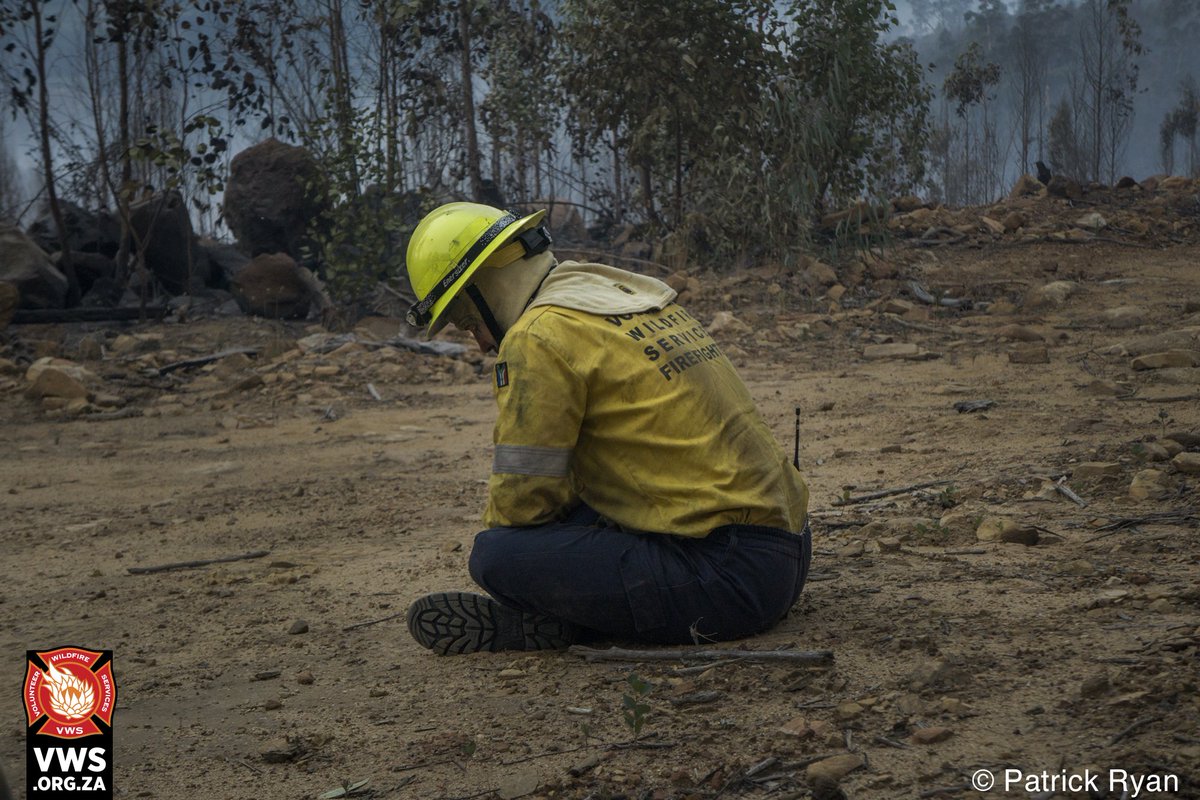 vwsfires's tweet photo. #FireFotoFriday Captured at a #wildfire 🔥 near Somerset West by Patrick Ryan (📷), the exhaustion after a long night is evident as this VWS member takes a break with the aftermath of the fire all around. https://t.co/fonVTaksgI
