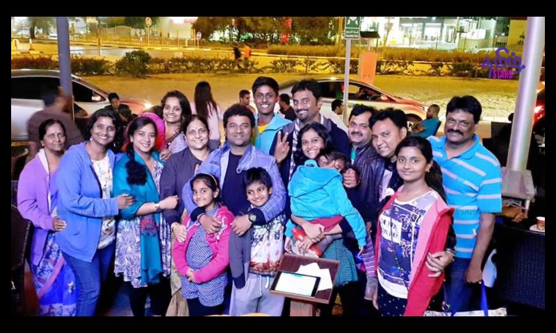 DSPFanverse's tweet photo. Wishing Happy Family Day To Our
@ThisIsDSP @sagar_singer @mounicasagarG @achanta_ram @Vivek_Architect
And To All Families Of #DspFans
@ThisIsDSP his family ,His Musical Instruments ,His Fans ,His Workers &Musicians .... Everyone ๐๐๐๐๐๐๐๐ https://t.co/pEiCtJJBcG