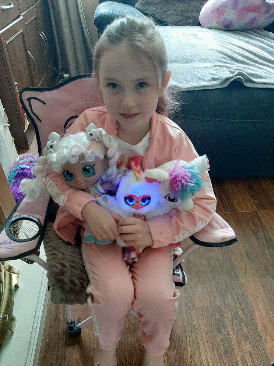 joanneaj39's tweet photo. @school_ws cleos gathered up her white toys for today's twitter challenge https://t.co/iIEnHKEd6w