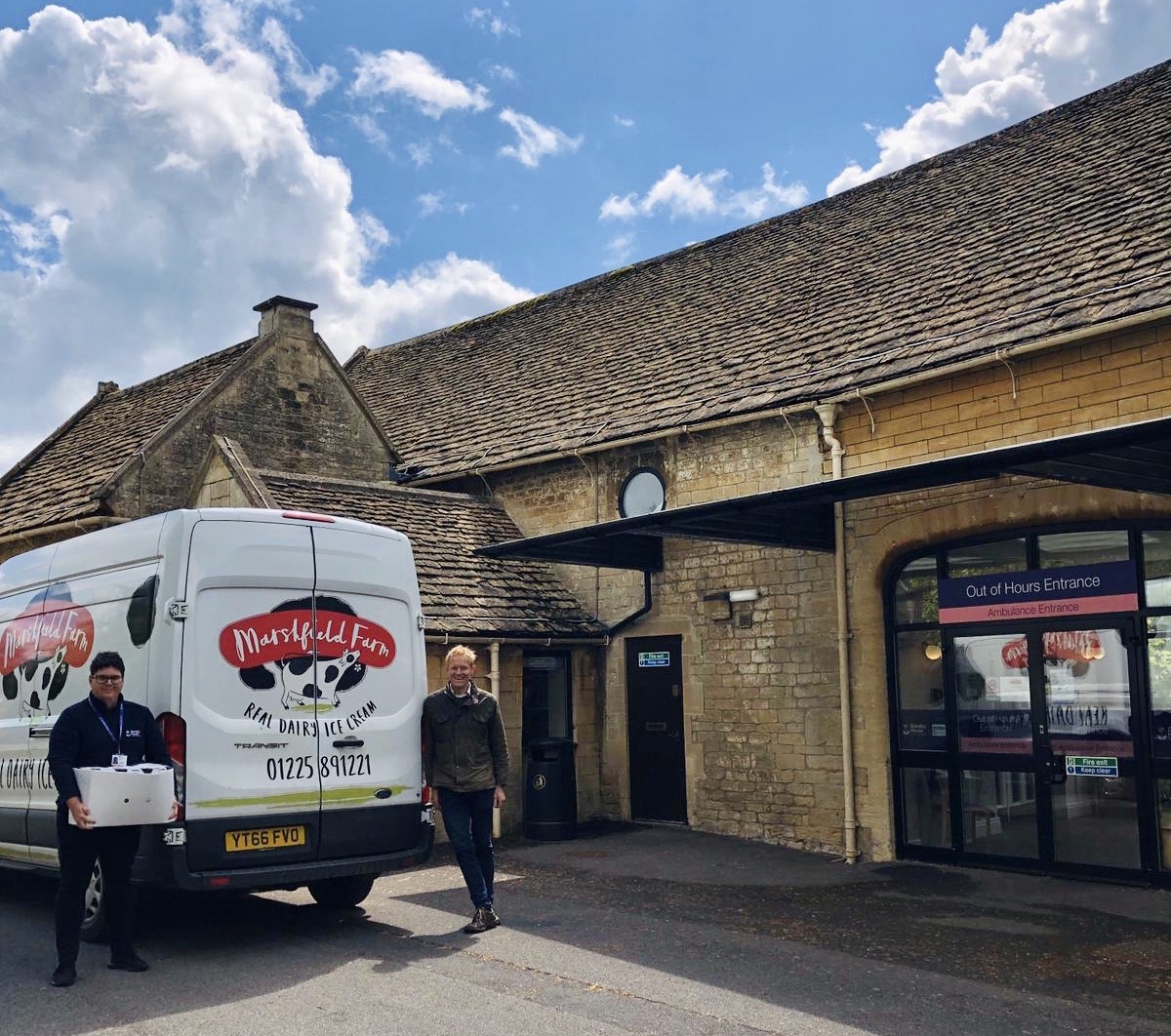 Another delivery drop as part of our #FrozenFundforKeyWorkers brings over 100 ice cream tubs to the incredible team at <a href="/DorothyHouseHC/">Dorothy House Hospice Care</a> 💙🍦Missed our Deliver Moo Frozen Fund story? ✨Find our latest News on our website: bit.ly/2T7tVJ0