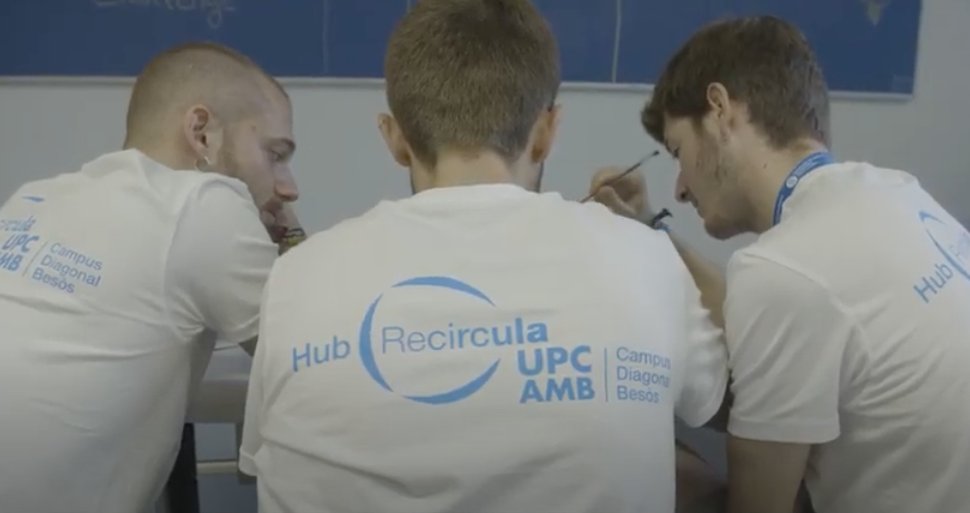 innobaix's tweet photo. Ja es coneixen els finalistes del projecte #RecirculaChallenge 2020. Es tractava de trobar idees innovadores per contribuir a resoldre la problemàtica dels residus tèxtils esportius.
@la_UPC
https://t.co/SKIrMU162H https://t.co/cV32EUvVip