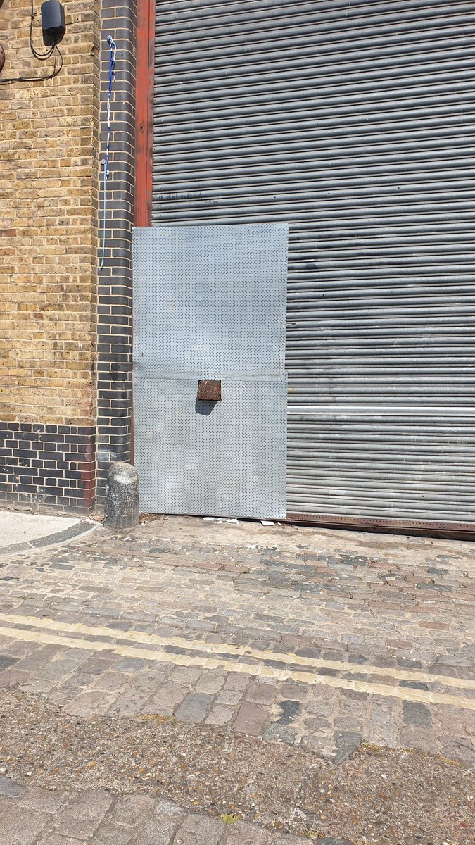 AbdalUllah's tweet photo. Finally @TfL have closed the garage door in #Wapping
Thank you.
#weareWapping #saferWapping https://t.co/xgHPVY52cU